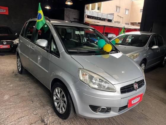 FIAT IDEA 1.4 MPI ATTRACTIVE 8V FLEX 4P MANUAL FIAT IDEA 1.4 MPI ATTRACTIVE 8V FLEX 4P MANUAL